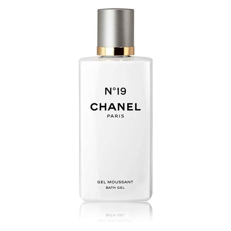 chanel n19 review.